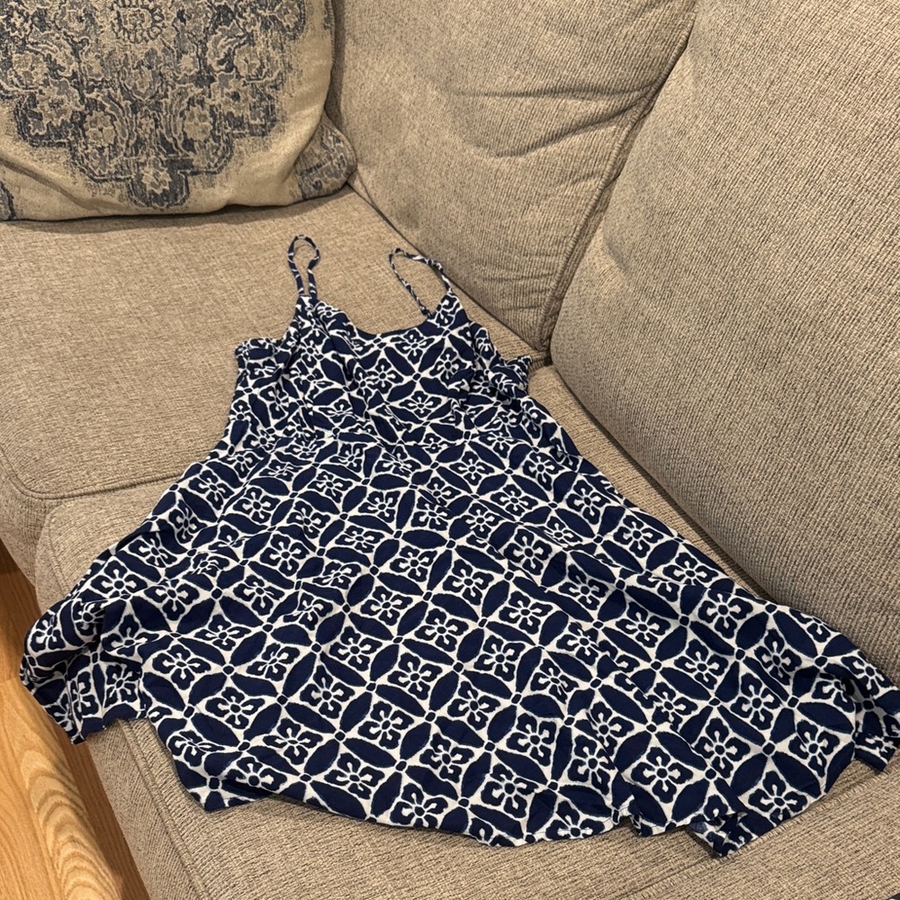 Old Navy Navy and White Floral Dress